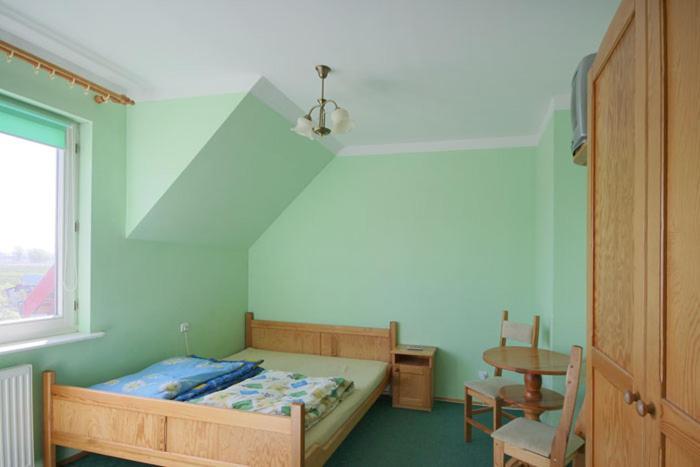Pokoje Goscinne Greta Leba Exterior foto