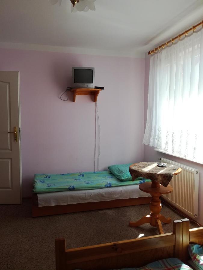 Pokoje Goscinne Greta Leba Exterior foto